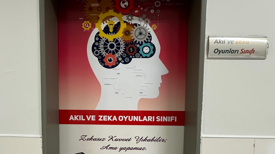 Okulumuzun Akıl ve zeka oyunları sınıfı faaliyete geçmiştir. Öğrencilerimiz çeşitli zeka oyunları oynayarak etkinliklerini gerçekleştiriyorlar.