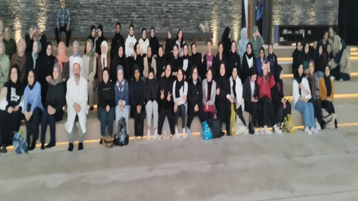 Öğrencilerimizle beraber Büyükçekmece deki yeraltına yapılan Sancaklar Camiini ziyaret ettik.
